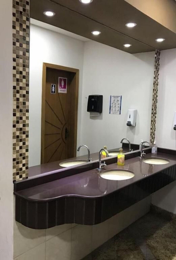 Bathroom 4, Basilica Palace Hotel, Aparecida