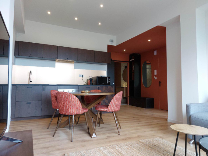 Others 5, La Villa Bompard*** 50m² Cœur de ville avec terrasse, Aveyron