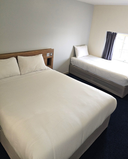Bedroom 2, go2 Burton upon Trent Hotel, Staffordshire