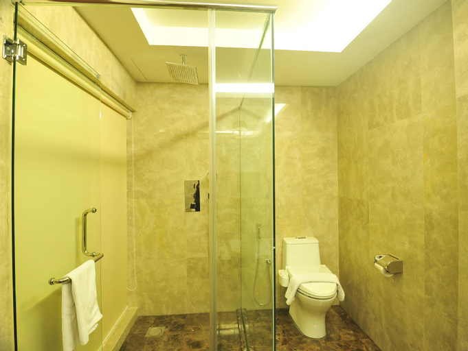 Bathroom 9