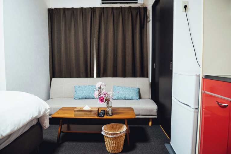 Bedroom 4, Royal Heights Sakuragawa Condominium, Osaka