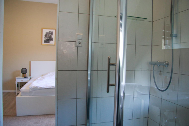 Bedroom 2, Magare Hotel & Restaurant, Rhein-Lahn-Kreis