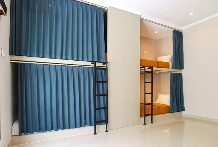 Bedroom 18