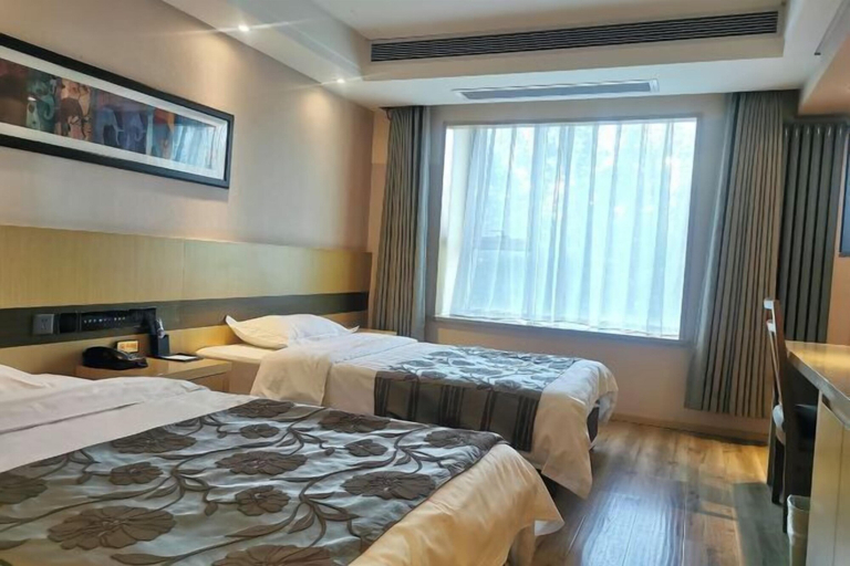 Bedroom 3, Jinfeng Hotel, Beijing