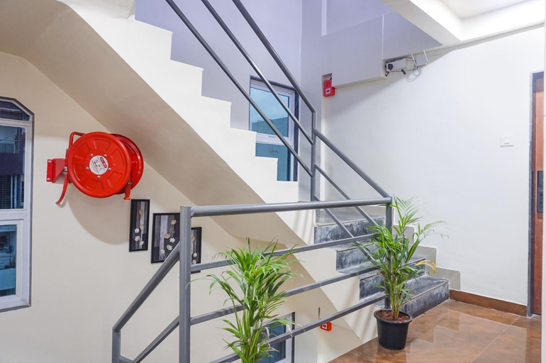 Public Area 3, Fabhotel Falcon Executive, Pune