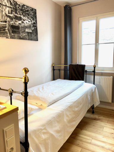 Bedroom 13