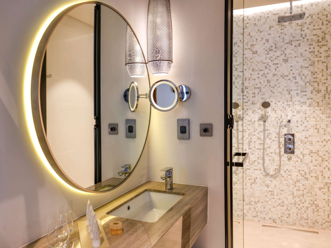 Bathroom 5, Grand Mercure Dubai City, Dubai