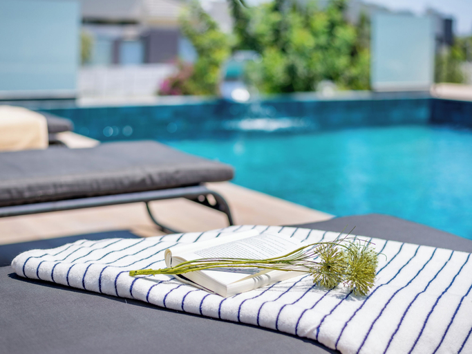 Pool 2, Sanders River Plaza - Chic 2 Bedroom Apartment