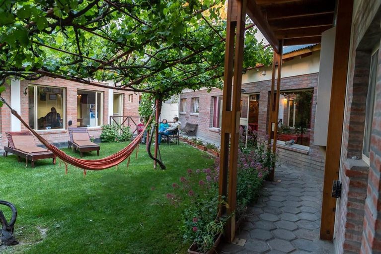 Others 4, La Tosca Hostel, Biedma
