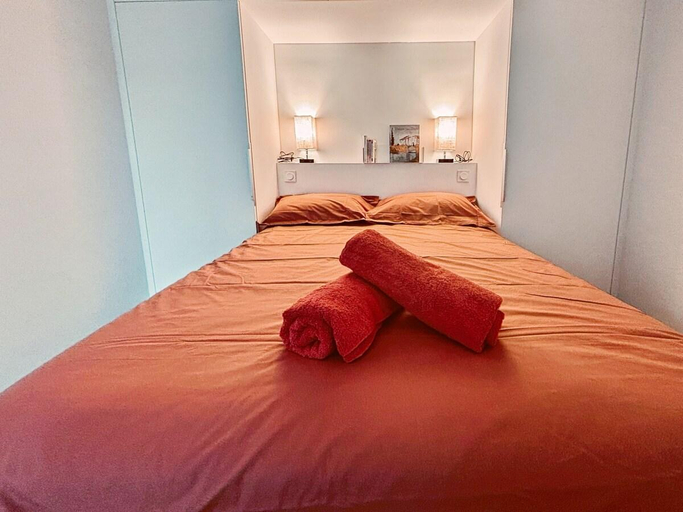 Bedroom 2, Charming Apartment Paris - Rentaway BnB, Paris