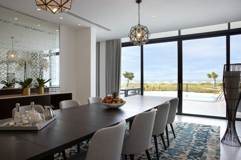 Dining Room 24