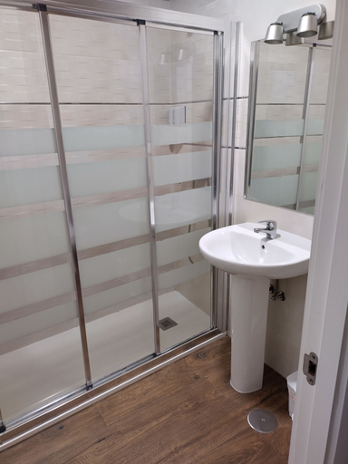 Bathroom 3, Casa Douro, A Coruña