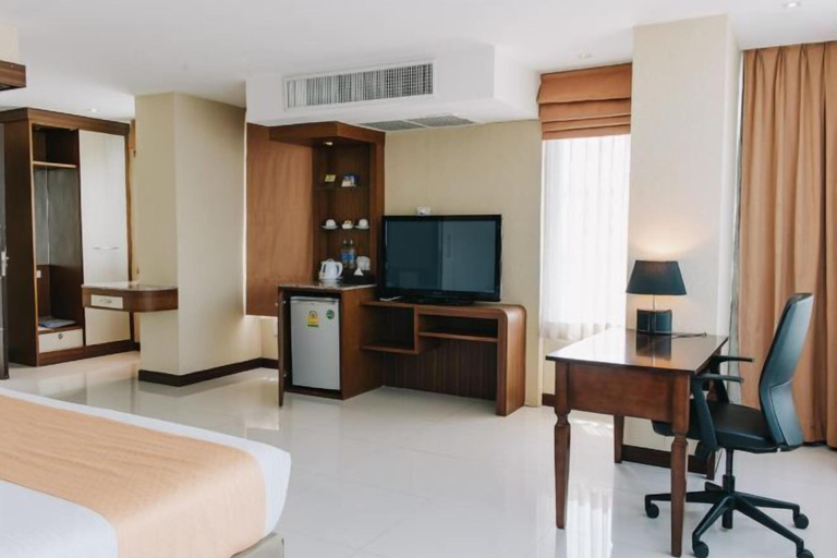 Bedroom 3, Aramis Hotel, Muang Nakhon Sawan