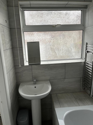 Bathroom 3, Modernised 4bed stay-away-home in Runcorn sleeps 7, Halton