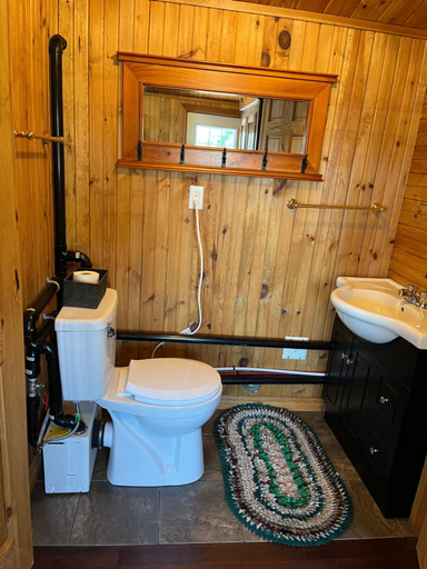 Bathroom 3, SeaEscape Wharf, Division No. 1