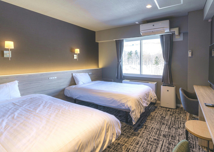 Bedroom 4, Niseko Grand Hotel, Rankoshi
