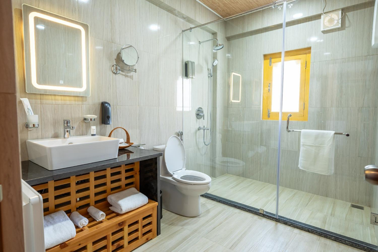 Bathroom 3, Naksel Urban Hotel & Spa, Chang