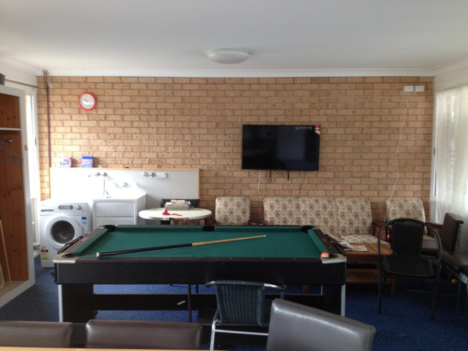 Others 2, Palms Oasis Motel, Greater Taree