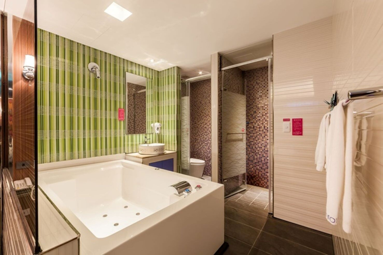 Bathroom 3, CAO RI YUE, Taoyuan