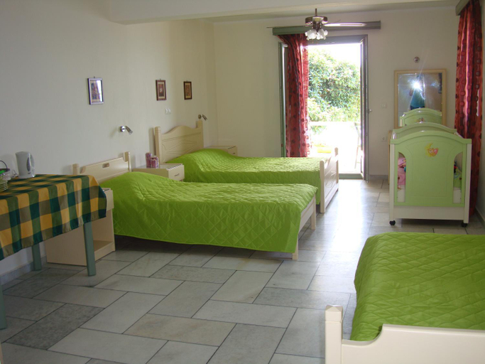 Bedroom 2, Kalados -Beachfront Studios & Restaurant -, South Aegean