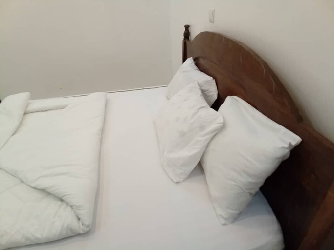 Room 3, Queen Greenstars Apartment, Rubavu