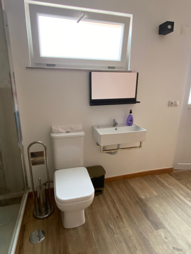 Bathroom 2, Casa dos Diogos II, Grândola