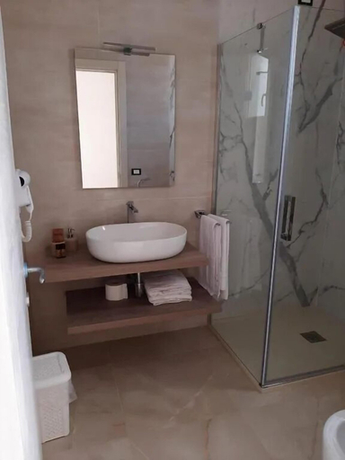 Bathroom 3, Masseria Pozzelle, Lecce
