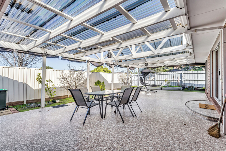 Others 5, StayAU 4BR Lakeside Retreat in Seabrook, Melbourne