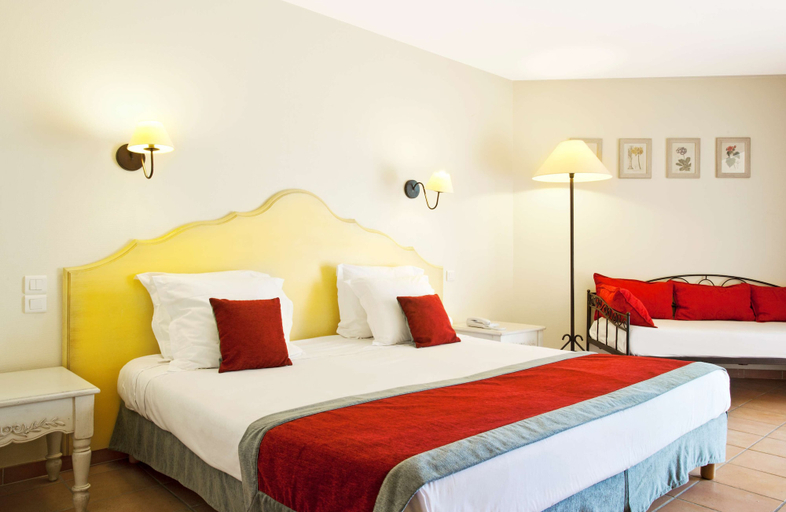 Bedroom 4, Golden Tulip Avignon Le Paradou, Vaucluse