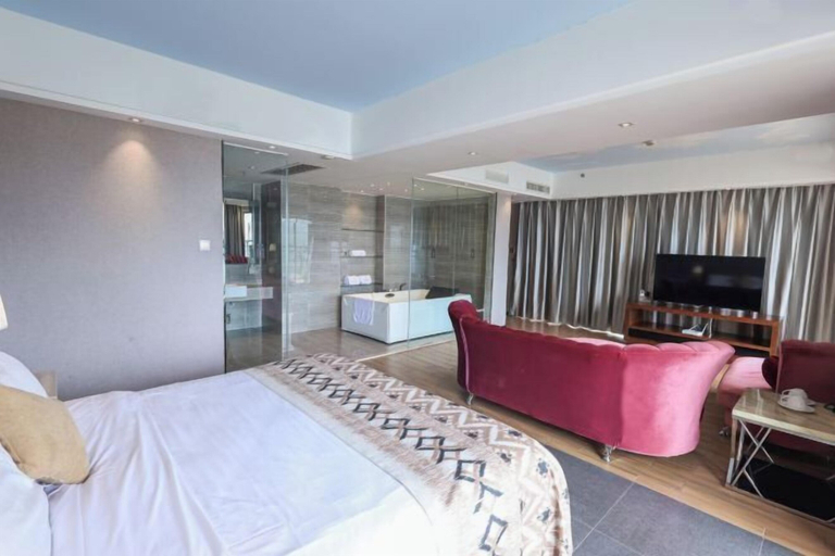 Bedroom 2, Galaxy Bay Hotel, Yangjiang