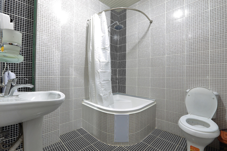 Bathroom 4, Hotel Seven Seasons, Tashkent City