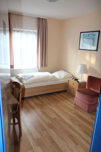 Bedroom 4, Hotel Apex, Region Hannover