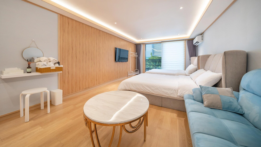 Bedroom 2, Donghae Badae Meomuleuda, Donghae