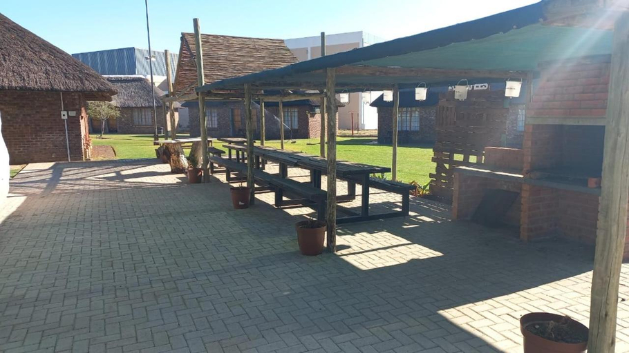 Others 2, N18 Chalets, Frances Baard