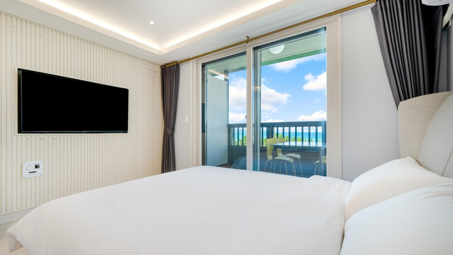 Bedroom 4, Donghae Badae Meomuleuda, Donghae