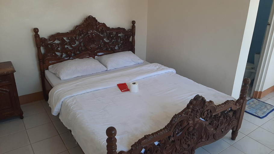 Bedroom 2, White Castle Beach Resort Iba Zambales, Iba