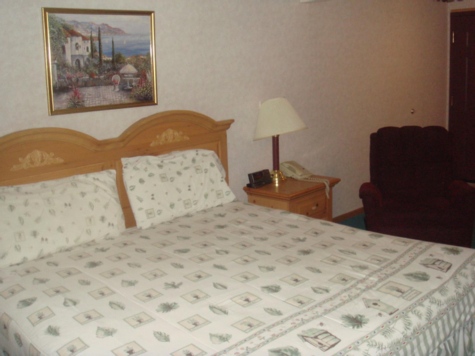 Bedroom 6