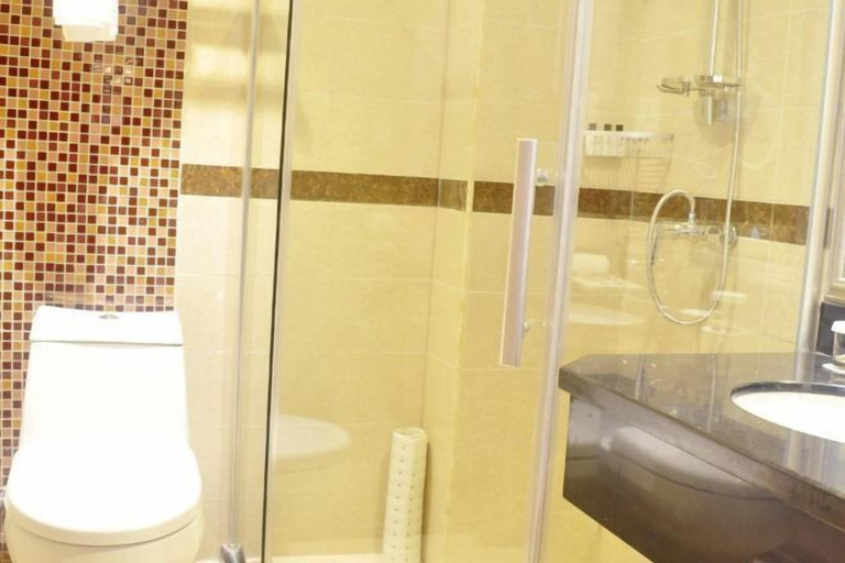 Bathroom 4, Hubei East Lake Hotel, Wuhan