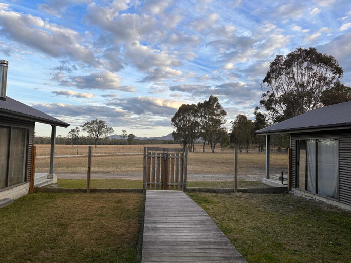 Exterior & Views 1, Wallaby Lodges, Singleton