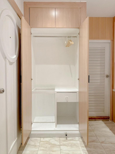 Bathroom 5, Thrive Hotel, Wattana