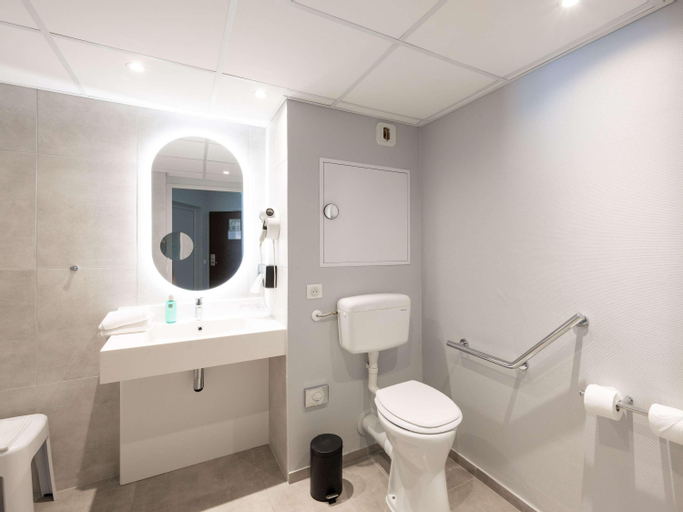 Bathroom 21