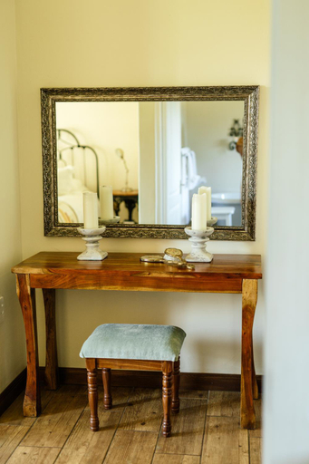 Bathroom 3, Baris Guesthouse, Thabo Mofutsanyane