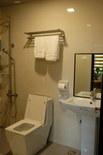 Bathroom 2, VIEDA HOTEL, Malay
