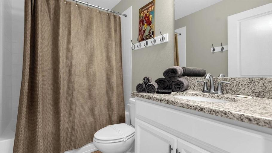 Bathroom 3, Sun Gathering House, Osceola