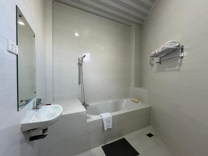 Bathroom 3