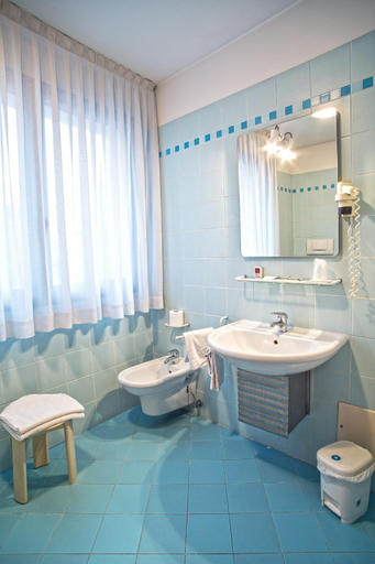 Bathroom, Albergo Centrale, Padua