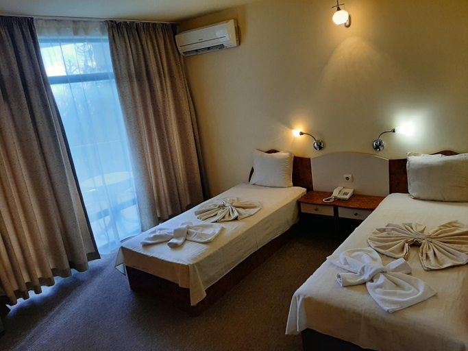 Bedroom 3, Hotel Silver - All Inclusive, Free parking, Varna