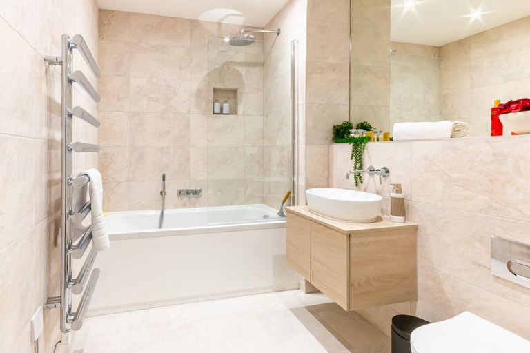 Bathroom 3, Luxury Ocean & North Foreland Golf View Escape, Kent