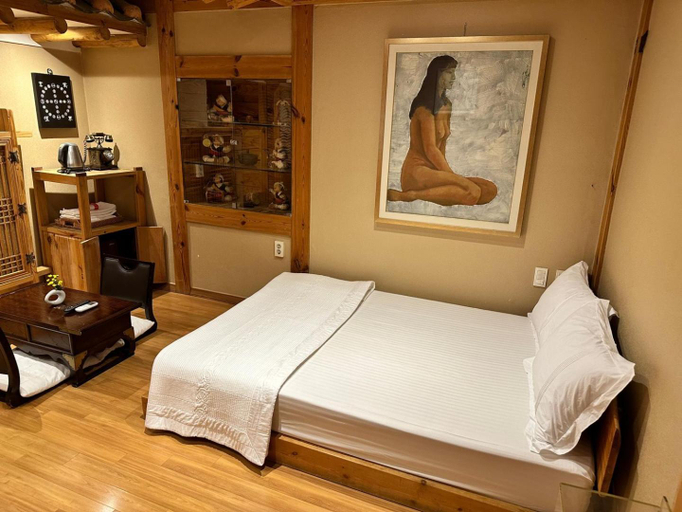 Bedroom 3, Daegu Dongseongro Arirang Hanok Stay, Buk