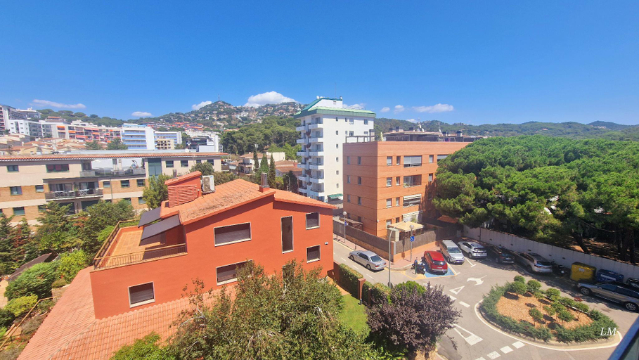 Others 2, Apartment Rene Go2llolet, Girona